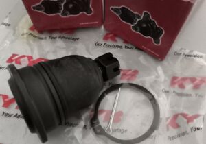 Rotula Superior KYB Nissan D21/D22